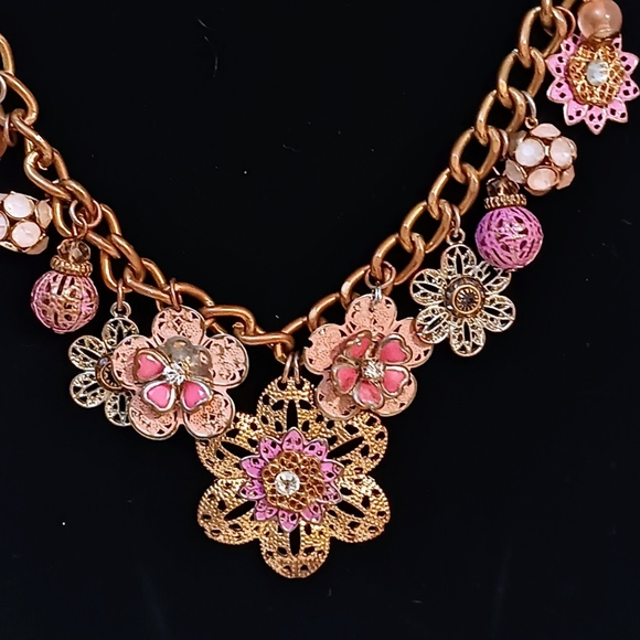 VNT PINK Floral Necklace Baubles Beads Flowers PINK metal Petals Fairy Steampunk - Picture 2 of 8